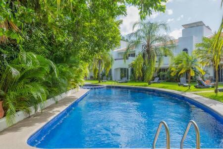 Сasa de vacaciones Ideal Family & Friend Trip, Gated Area With Pool Onsite Playa del Carmen